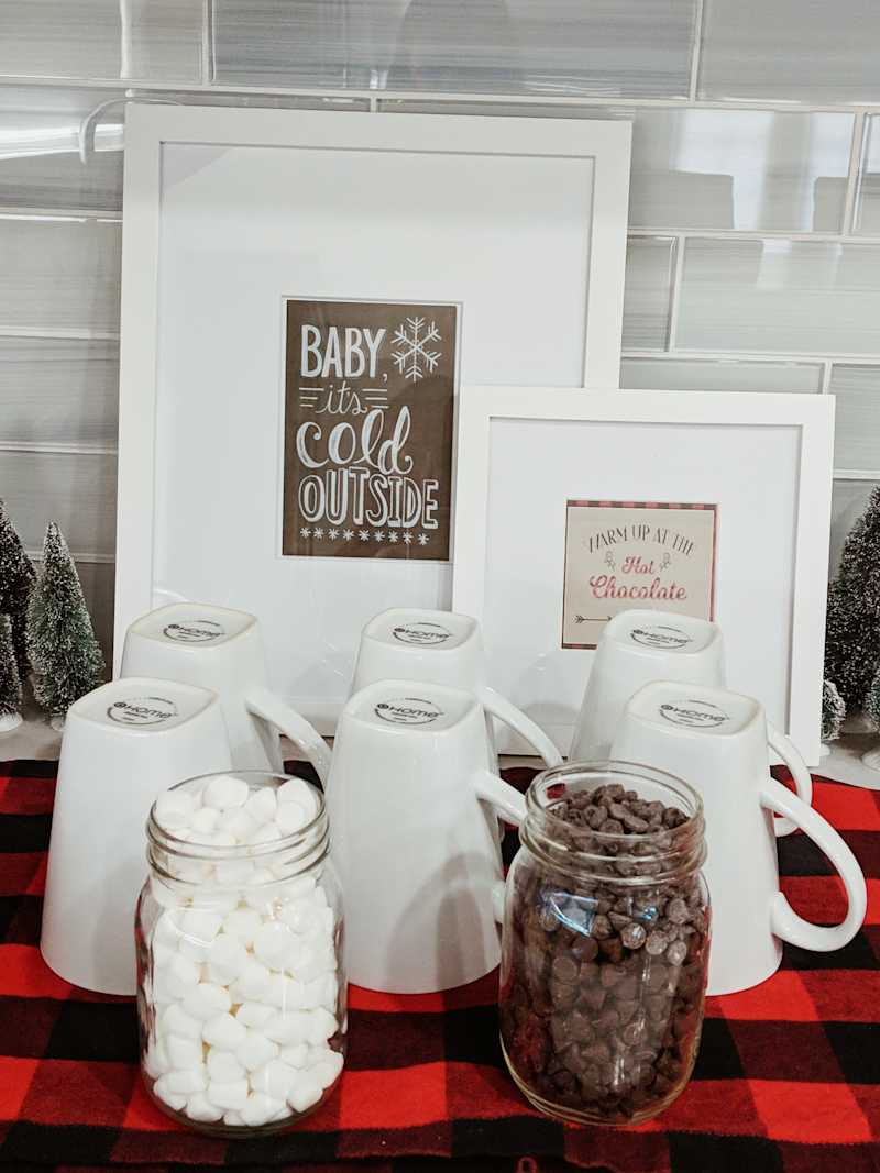 Horton Lane | Kids Christmas Table Decor & Hot Chocolate Bar