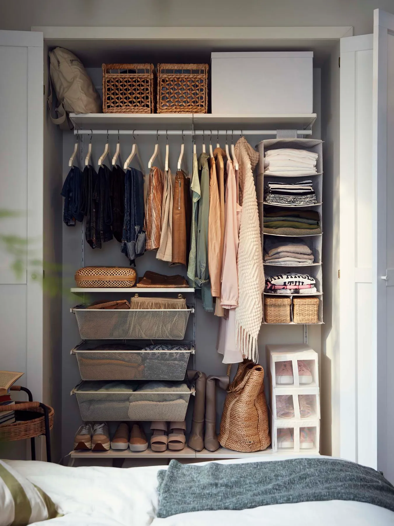 IKEA storage school: Big ideas for small bedrooms – IKEA Global