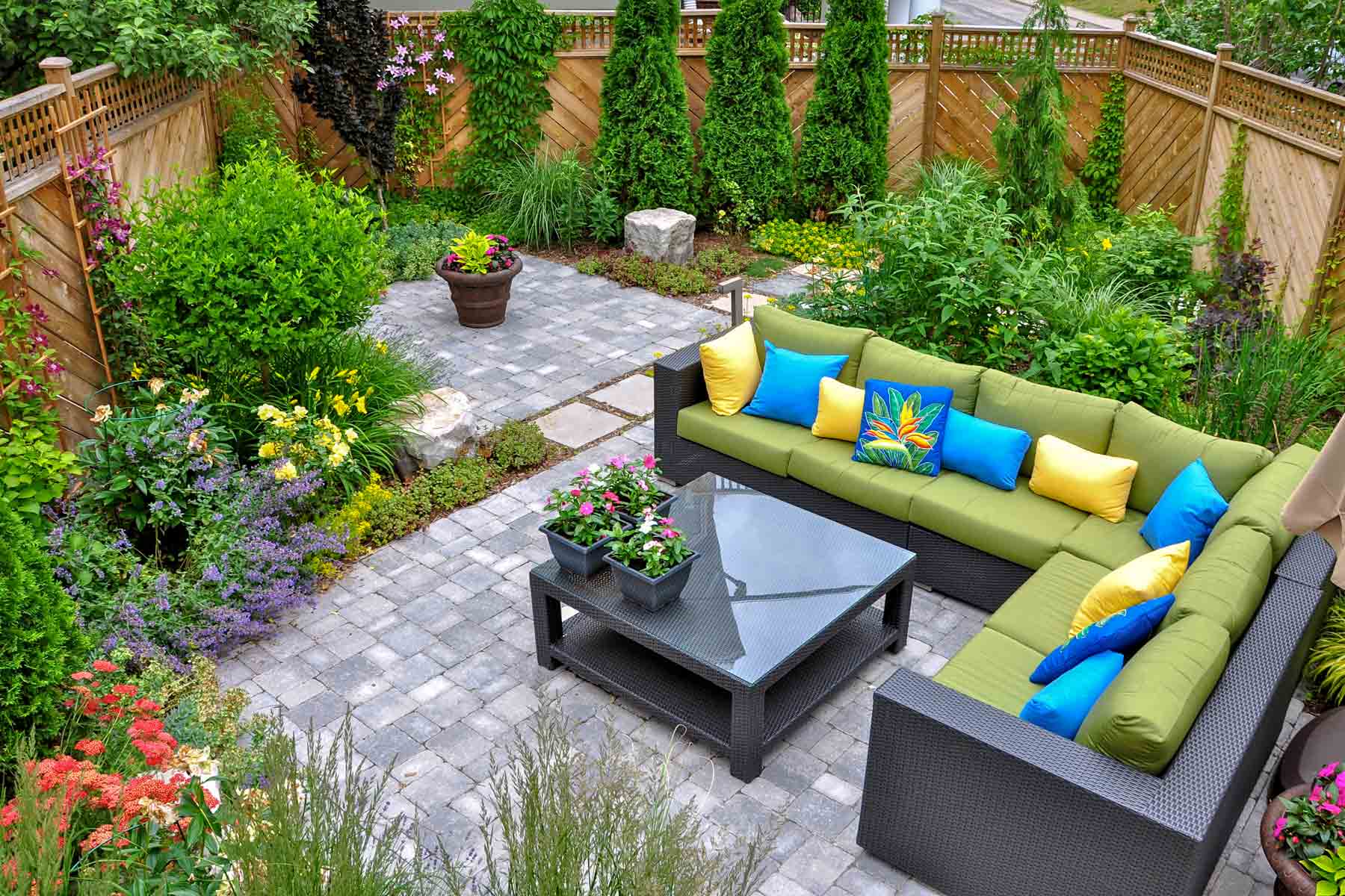 Landscaping Ideas to Elevate Your Outdoor Space (2026)