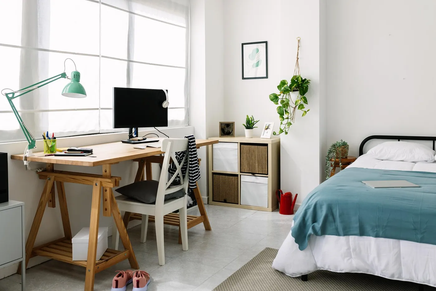 Make a Spot to Study in Your Apartment - SRE Holdings