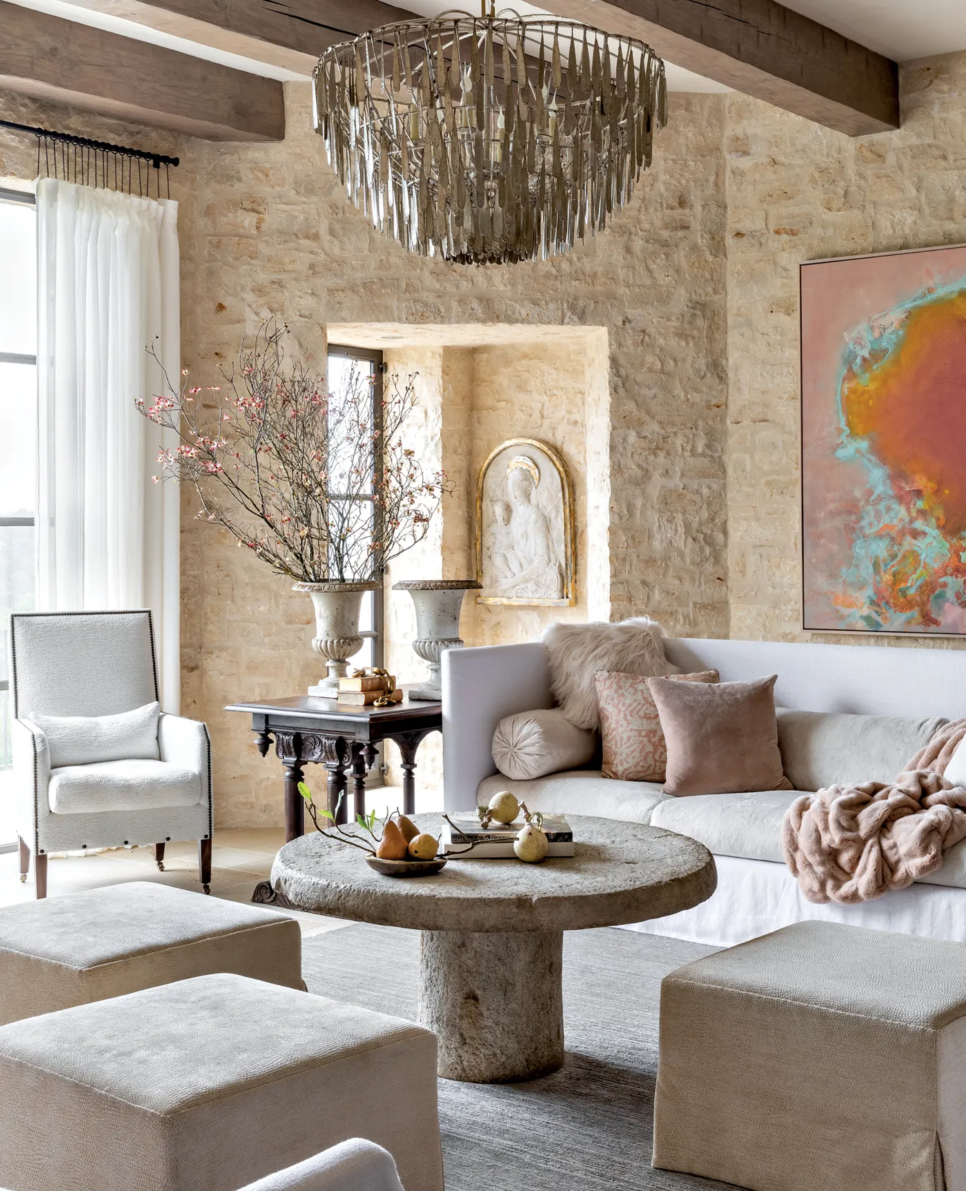 Marcus Mohon Refreshes A Tuscan-Inspired Villa In Austin | LUXE Interiors + Design