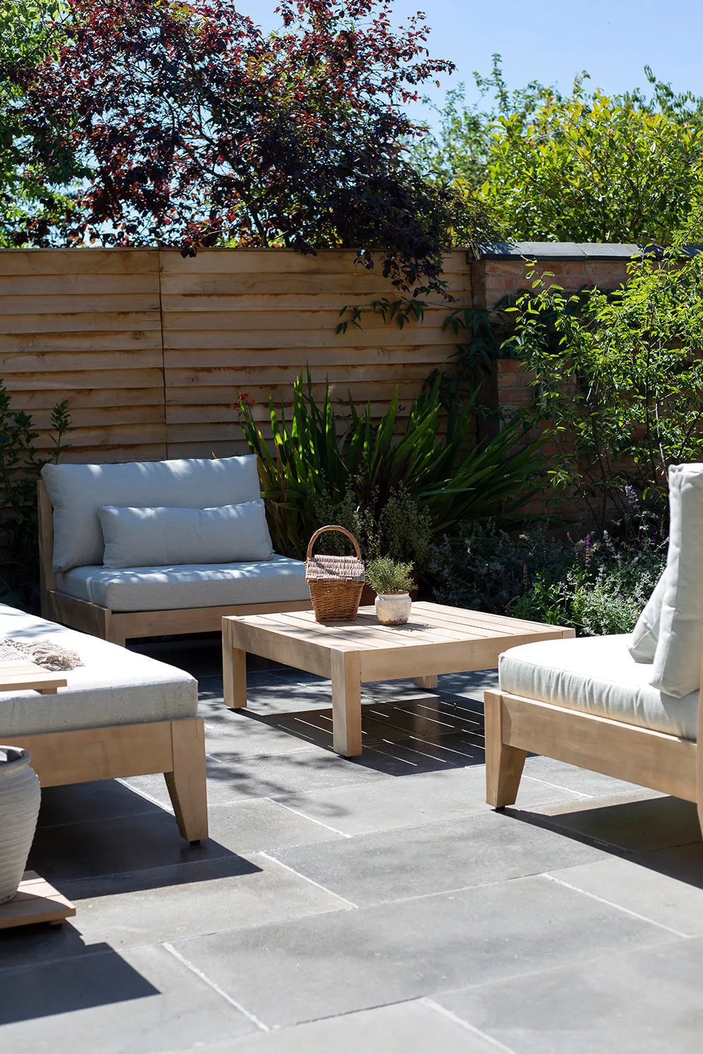 Modern Garden Patio Ideas (2026) | Quorn Stone
