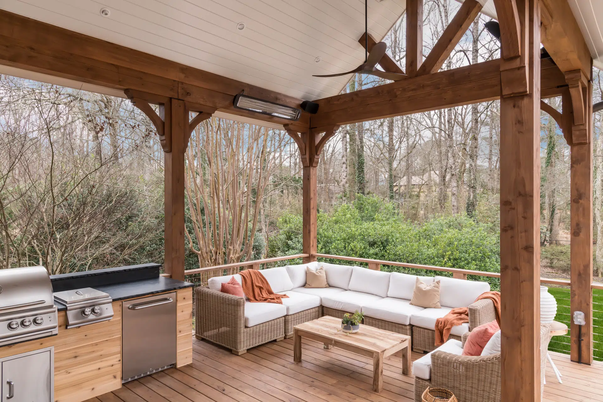 Outdoor Kitchen - Innovative Design + Build