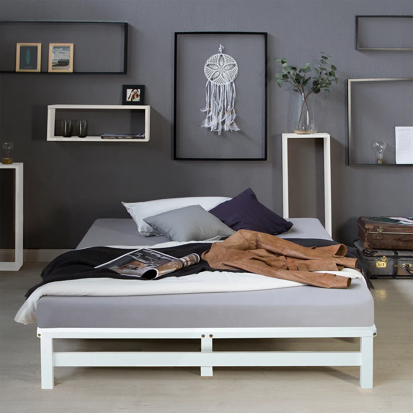 Pallet Bed 140x200 cm White with Slatted Base | Wooden Double Bed