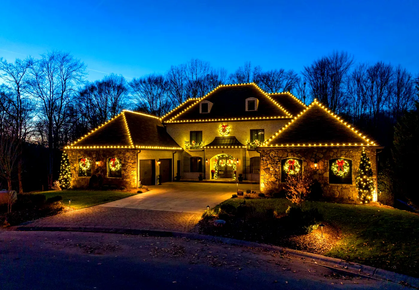 Professional Holiday and Christmas Lighting Installation Near Reno, Nevada