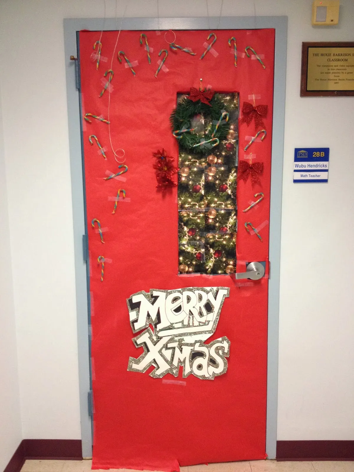 PSD Art Gallery: High School Holiday Door Decorations