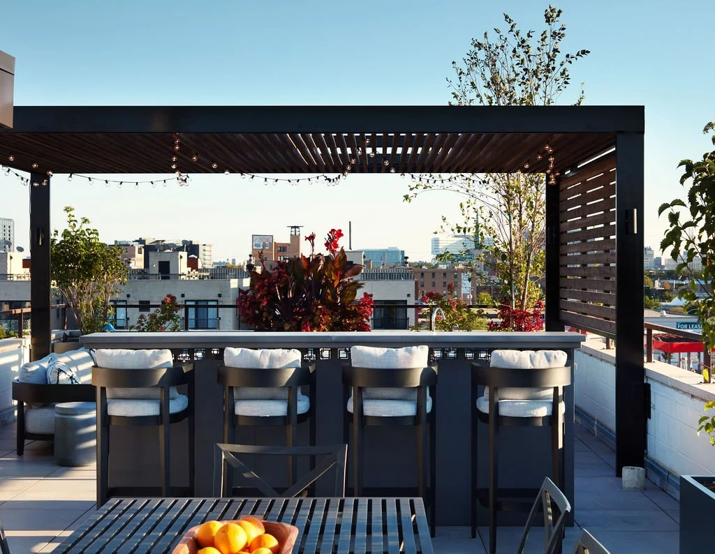 Rooftopia | Rooftop Decks, Gardens & Urban Landscapes -West Town Contemporary Rooftop Patio & Lounge | Rooftopia