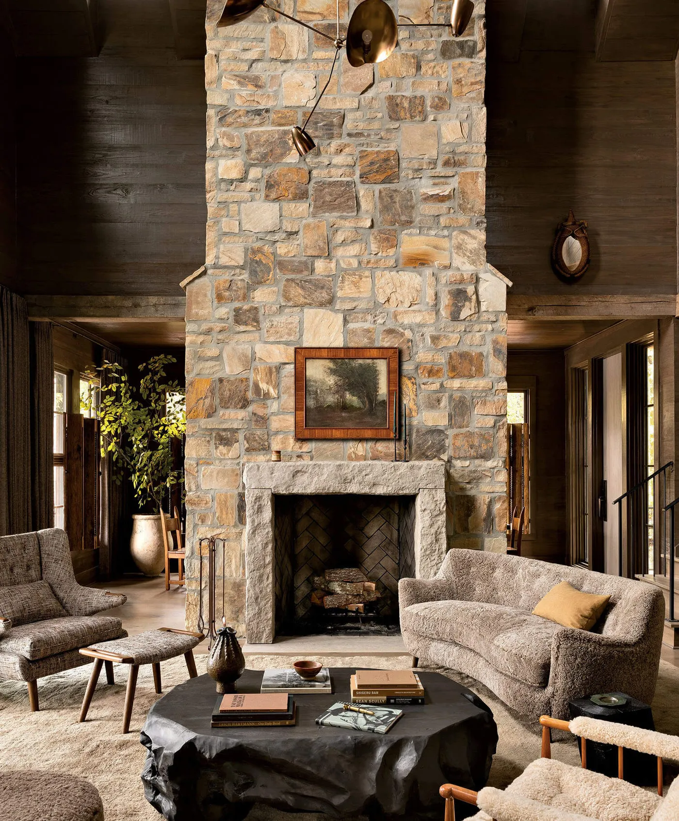Sean Anderson Mixes Contemporary + Rustic In This Alabama Lake House | LUXE Interiors + Design