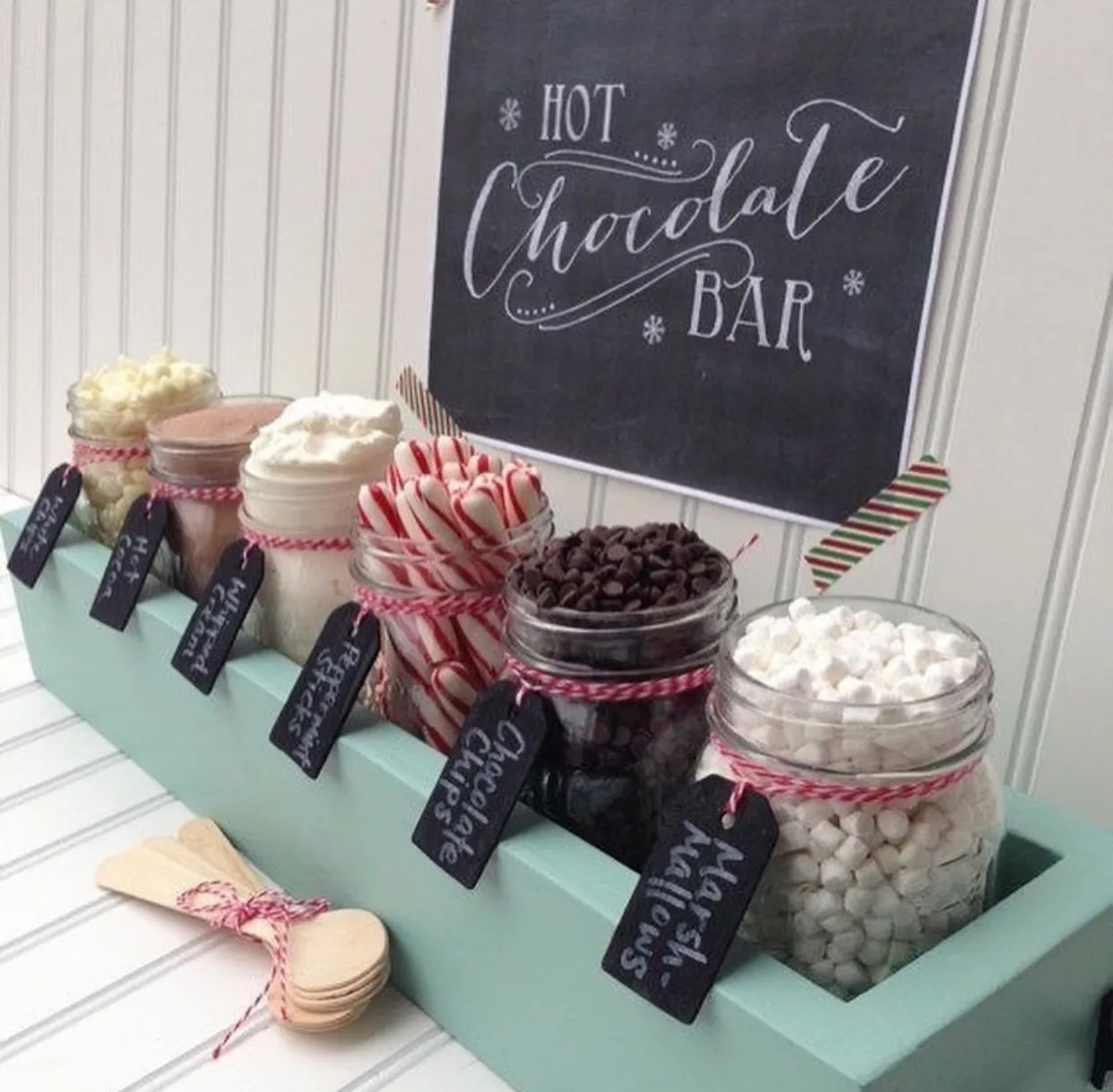 Serve Hot Cocoa at Your Winter Wedding - Events by Raina blog