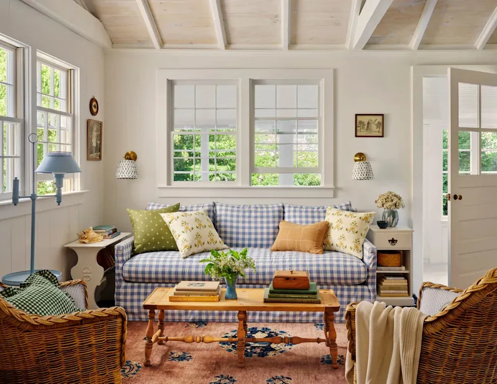 Small Living Room? 7 Cozy Designer Tricks That Make It Feel Twice as Big