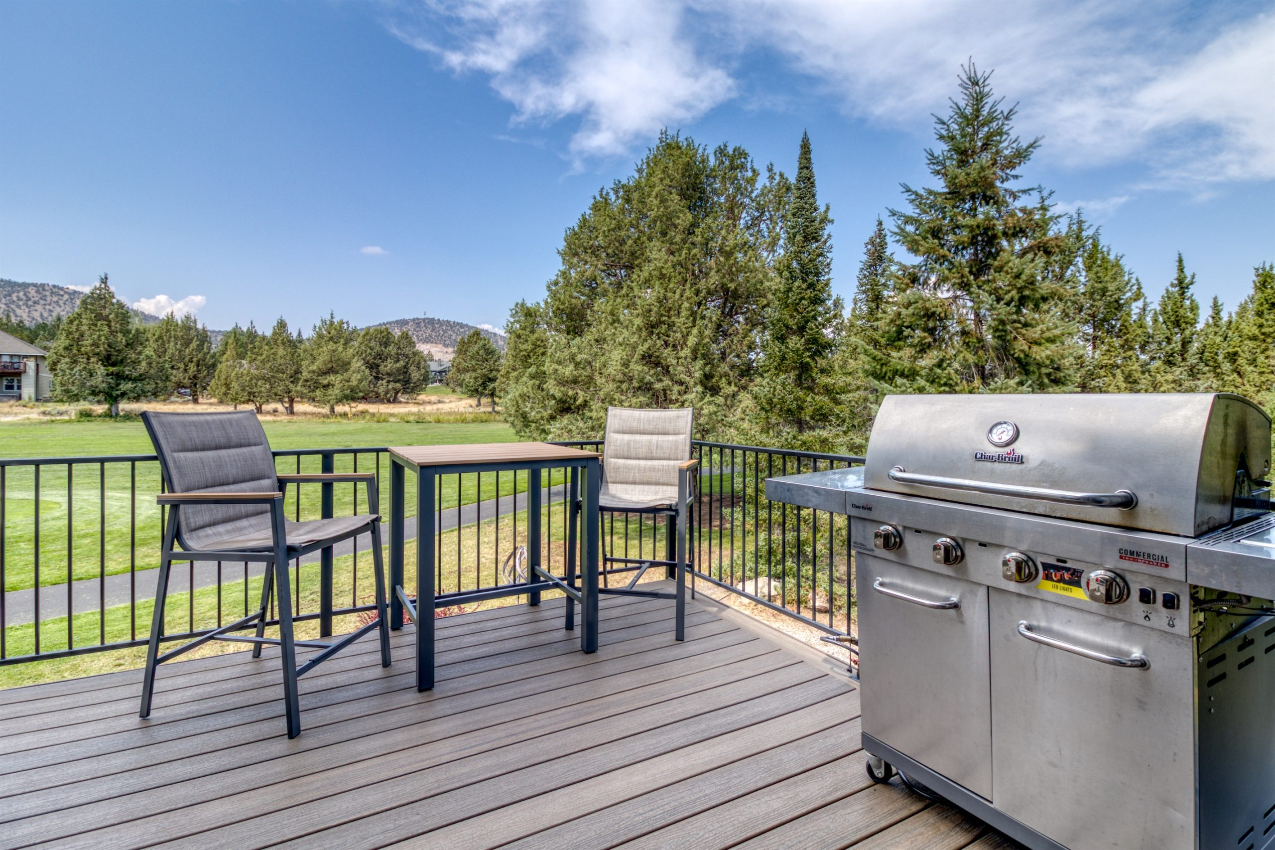 The High Desert House @Eagle Crest - Oregon StayCays