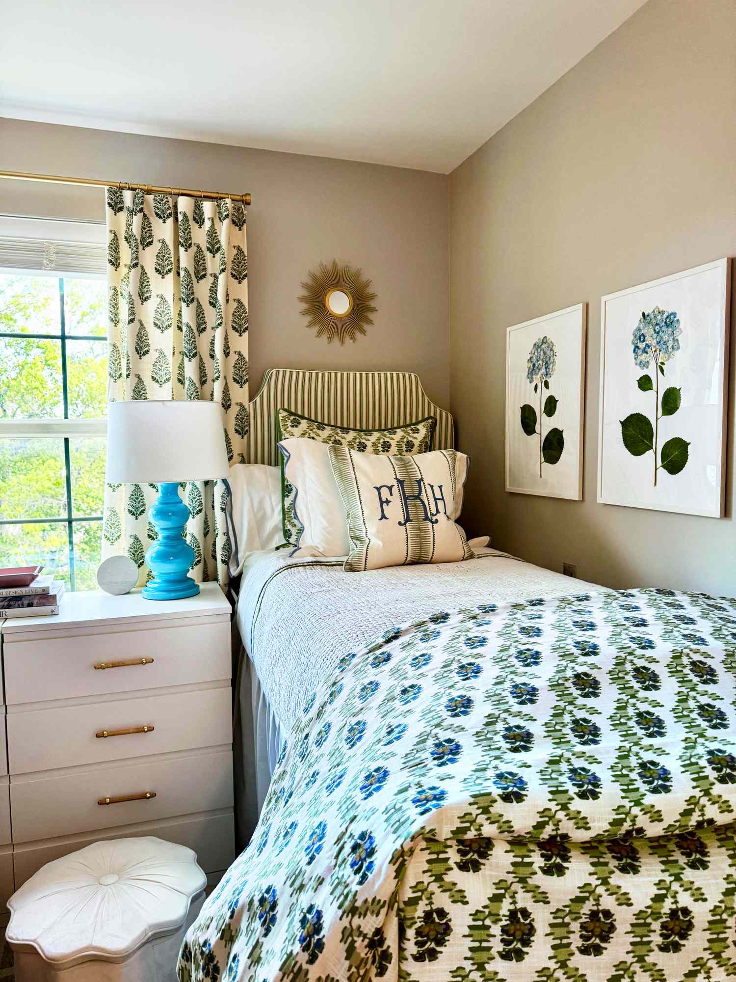 These Designer-Approved Dorm Room Upgrades Make A Big Difference—Without Breaking The Bank
