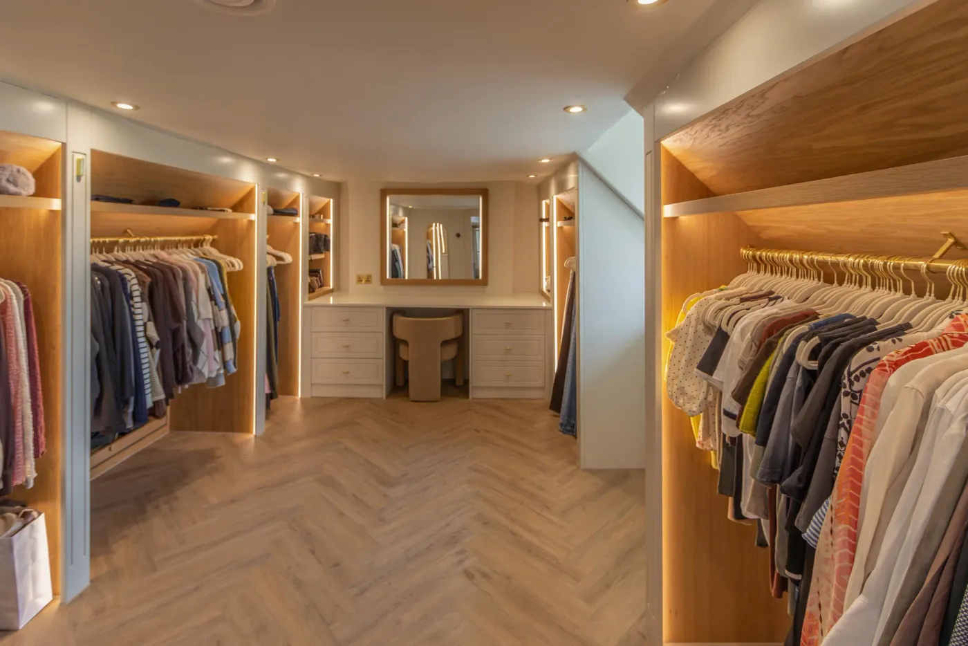 Transform Your Space: Creative Walk-In Wardrobe Storage Ideas – Manor Design