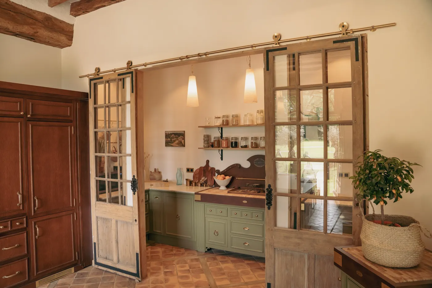 Types of Closet Doors: Styles & Hardware Guide | RealCraft