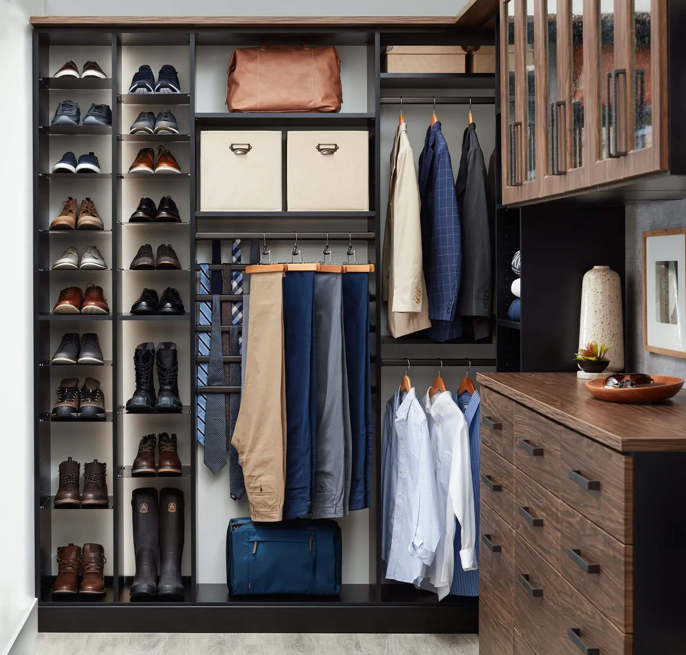 Walk-In - Inspired Closets