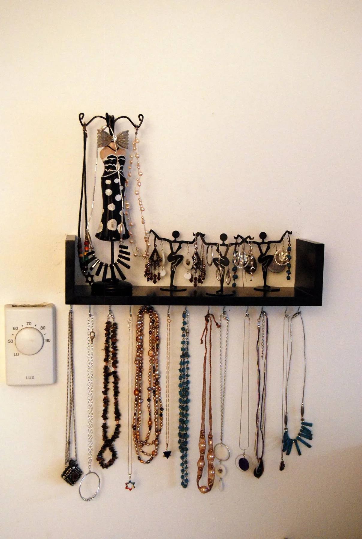 Wall-Mounted Necklace Organizer & Jewelry Shelf : 6 Steps - Instructables